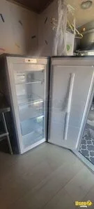 2007 Mt55 All-purpose Food Truck Electrical Outlets Ontario Diesel Engine for Sale