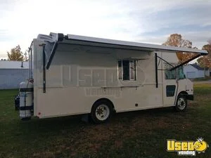 2007 Mt55 Step Van Kitchen Food Truck New Build Food Truck Cabinets Indiana Diesel Engine for Sale