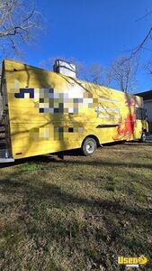 2007 P42 Long Wheelbase All-purpose Food Truck Spare Tire Maryland Diesel Engine for Sale