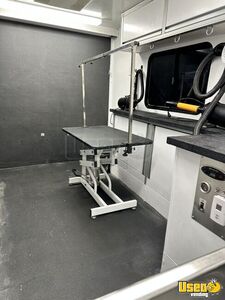 2007 Pet Grooming Trailer Pet Care / Veterinary Truck Cabinets Texas for Sale