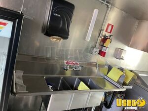 2007 Step Van Kitchen Food Truck All-purpose Food Truck Prep Station Cooler California Gas Engine for Sale