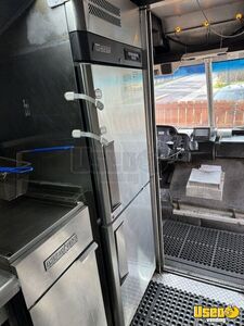 2007 Utilimaster All-purpose Food Truck Reach-in Upright Cooler California Gas Engine for Sale