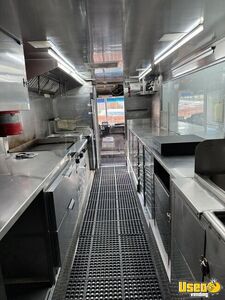 2007 Utilimaster All-purpose Food Truck Spare Tire California Gas Engine for Sale