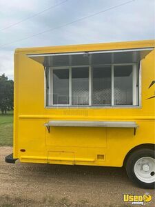 2007 Utilimaster Step Van Kitchen Food Truck All-purpose Food Truck Stainless Steel Wall Covers South Dakota Diesel Engine for Sale