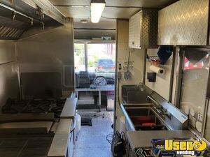2007 W42 All-purpose Food Truck Diamond Plated Aluminum Flooring Colorado Gas Engine for Sale