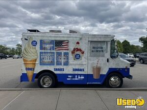 2007 W42 Ice Cream Truck New York Gas Engine for Sale