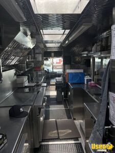 2007 W42 Kitchen Food Truck All-purpose Food Truck Awning Florida Diesel Engine for Sale