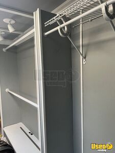 2007 Workhorse Mobile Boutique Truck Mobile Boutique Trailer 27 Tennessee Gas Engine for Sale