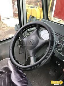 2007 Workhorse Mobile Boutique Truck Mobile Boutique Trailer Additional 1 Tennessee Gas Engine for Sale