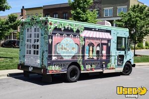 2007 Workhorse Mobile Boutique Truck Mobile Boutique Trailer Backup Camera Tennessee Gas Engine for Sale