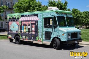 2007 Workhorse Mobile Boutique Truck Mobile Boutique Trailer Cabinets Tennessee Gas Engine for Sale