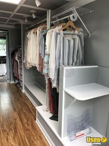 2007 Workhorse Mobile Boutique Truck Mobile Boutique Trailer Gas Engine Tennessee Gas Engine for Sale