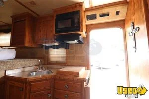 2008 3-horse Lq Trailer 13 Minnesota for Sale