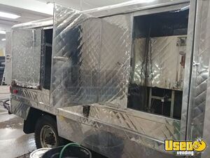 2008 3500 Hd Lunch Serving Food Truck Lunch Serving Food Truck 8 Quebec Gas Engine for Sale
