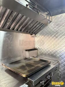2008 Box Truck All-purpose Food Truck Deep Freezer California Gas Engine for Sale