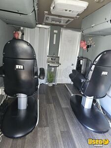 2008 C4500 Mobile Hair & Nail Salon Truck Electrical Outlets California Diesel Engine for Sale