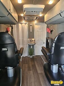 2008 C4500 Mobile Hair & Nail Salon Truck Gray Water Tank California Diesel Engine for Sale