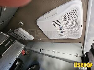 2008 C4500 Mobile Hair & Nail Salon Truck Restroom California Diesel Engine for Sale