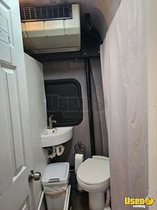 2008 C4500 Mobile Hair & Nail Salon Truck Water Tank California Diesel Engine for Sale