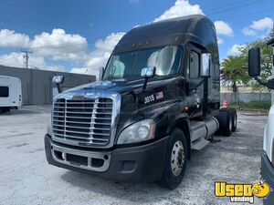 2008 Cascadia Freightliner Semi Truck Double Bunk Florida for Sale