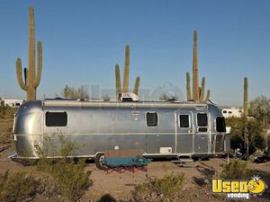 2008 Airstream Classic Limited 30 Trailer Mobile Home Unit for Sale in Texas!