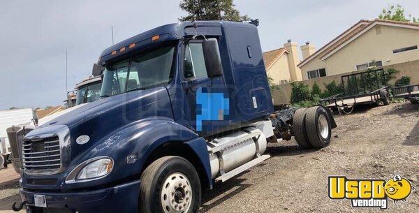 2008 Columbia Freightliner Semi Truck California for Sale