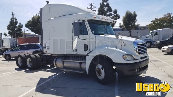 2008 Columbia Freightliner Semi Truck California for Sale