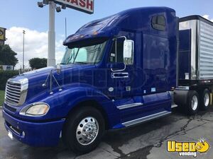 2008 Columbia Freightliner Semi Truck Double Bunk Texas for Sale