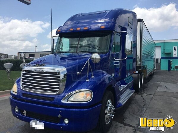 2008 Columbia Freightliner Semi Truck Texas for Sale