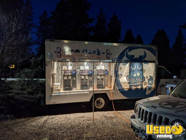 2008 E-350 Ice Cream/froyo Truck Ice Cream Truck Oregon Gas Engine for Sale