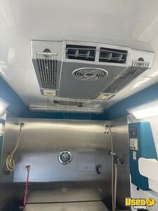 2008 E-350 Mobile Pet Grooming Truck Pet Care / Veterinary Truck Cabinets Florida Gas Engine for Sale