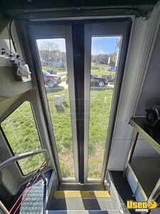 2008 E350 All-purpose Food Truck Upright Freezer Kansas Gas Engine for Sale