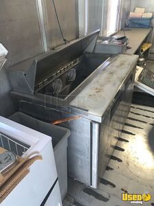 2008 E350 Step Van Kitchen Food Truck All-purpose Food Truck Electrical Outlets Florida Gas Engine for Sale