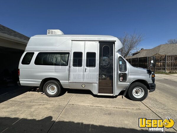 2008 E350 Van W/ Ext Mobile Boutique Texas for Sale