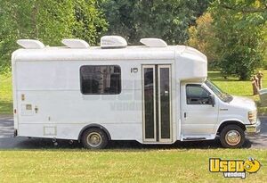 2008 E450 Elite Mobile Pet Grooming Truck Pet Care / Veterinary Truck Georgia Gas Engine for Sale