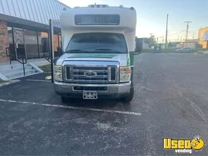 2008 E450 Mobile Hair & Nail Salon Truck Backup Camera Tennessee Diesel Engine for Sale