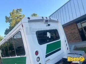 2008 E450 Mobile Hair & Nail Salon Truck Surveillance Cameras Tennessee Diesel Engine for Sale