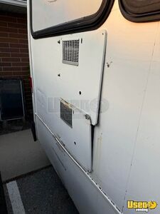 2008 E450 Super Duty Cutaway Pet Care / Veterinary Truck Insulated Walls Utah Diesel Engine for Sale