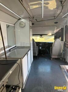 2008 Express 3500 Pet Care / Veterinary Truck Interior Lighting Texas Diesel Engine for Sale
