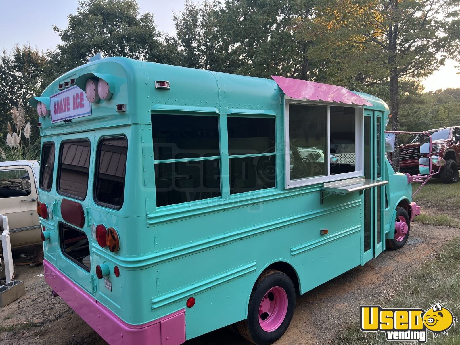 2008 20' Chevrolet Express 3500 Shaved Ice Truck with Clean Interior