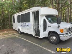 2008 F-450 Shuttle Bus Shuttle Bus Transmission - Automatic North Carolina Gas Engine for Sale