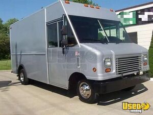 2008 Ford E450 Stepvan Michigan Gas Engine for Sale