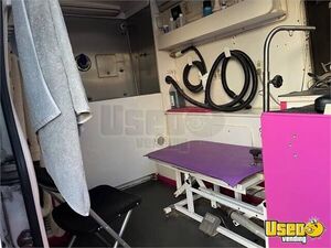 2008 Mobile Pet Grooming Pet Care / Veterinary Truck Additional 2 Florida for Sale