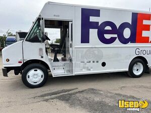 2008 Mt55 Step Van Stepvan Surveillance Cameras Florida Diesel Engine for Sale