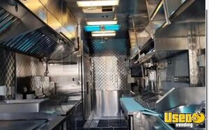 2008 Npr Catering Food Truck All-purpose Food Truck Insulated Walls California Diesel Engine for Sale