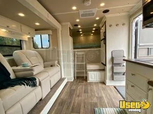 2008 Silverlite Living Quarters Horse Trailer Restroom Mississippi for Sale