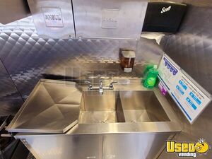 2008 Step Van All-purpose Food Truck Prep Station Cooler British Columbia Gas Engine for Sale