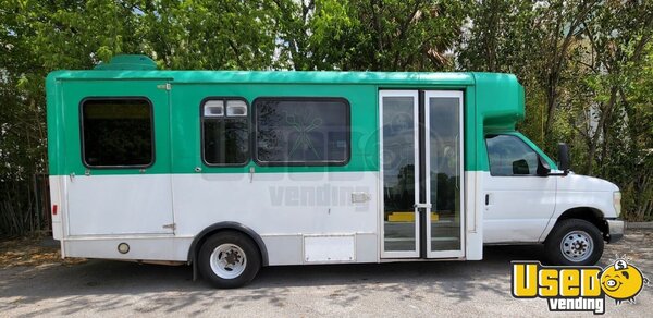 2008 Us4 Econoline Mobile Hair & Nail Salon Truck Texas Gas Engine for Sale