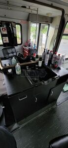2008 Us4 Econoline Mobile Hair Salon Truck Extra Concession Windows Texas Gas Engine for Sale