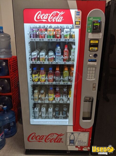 2008 Vendo Vue 30 Vendo Soda Machine California for Sale